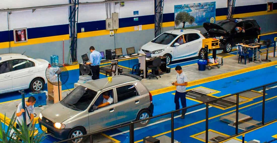 Polémica por Ley que obliga a los CDA a entregar pólizas tras revisión Técnico - Mecánica