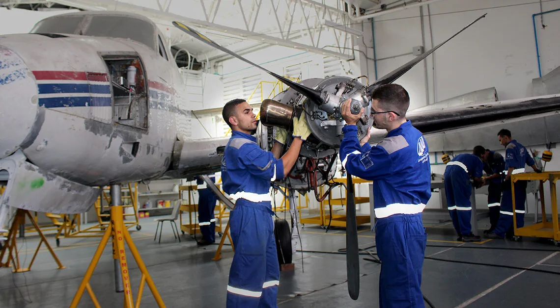 Desde septiembre los boyacenses podrán capacitarse y graduarse como técnicos en Mantenimiento aeronáutico
