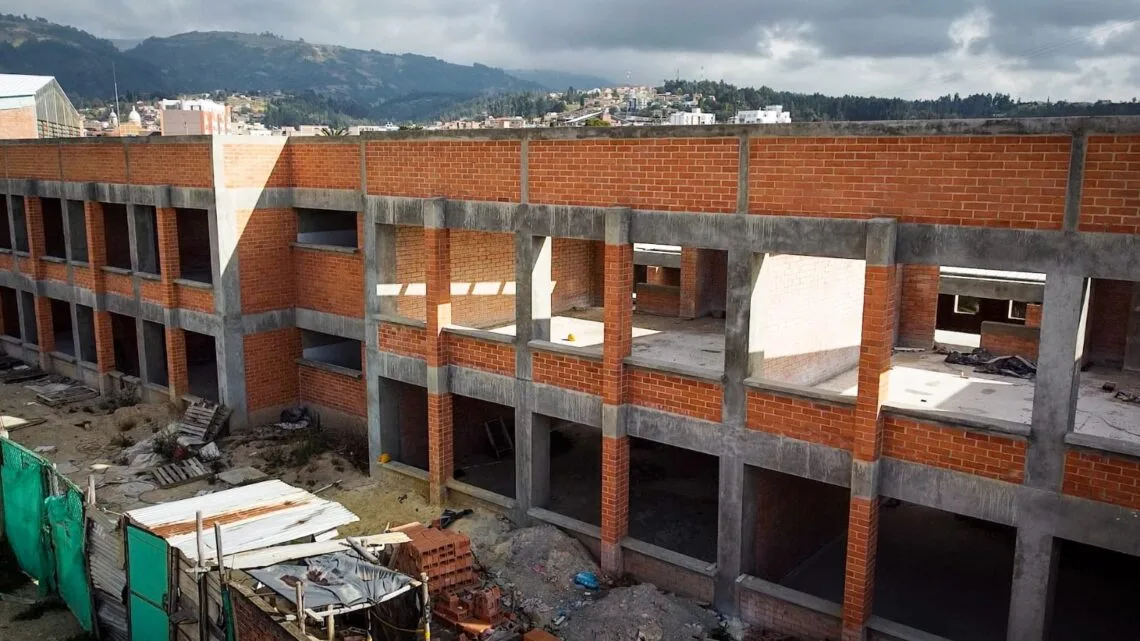 ¿Presencialidad? Obras de construcción de 10 colegios en Boyacá están suspendidas
