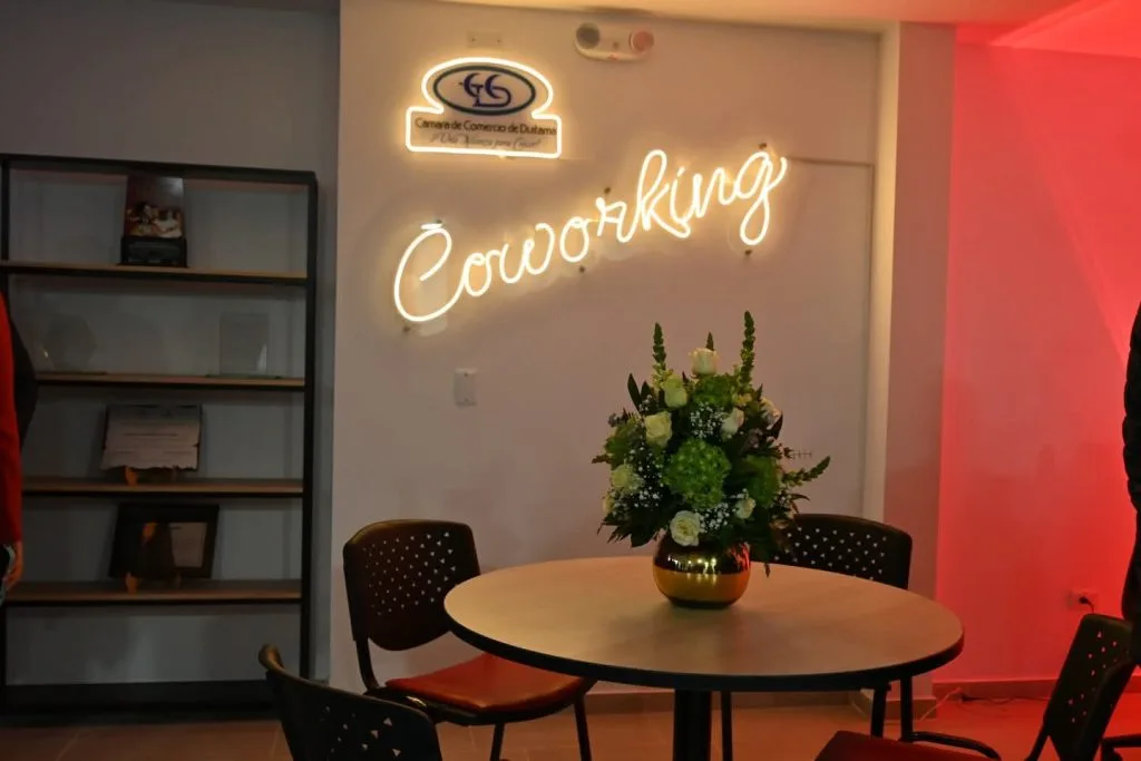 Duitama a la vanguardia: Cámara de Comercio inaugura moderno espacio de Coworking y Salas de Juntas