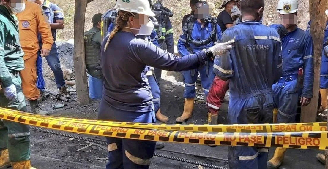 Personal de emergencia atiende accidente minero en Topagá Boyacá