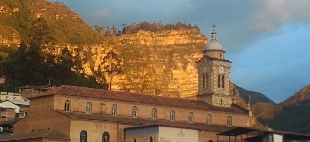 Santuario de la Virgen Morenita de Güicán presenta graves fallas estructurales