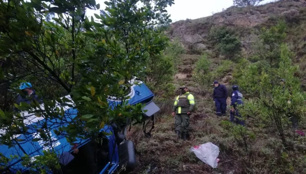 Un niño y un adulto fallecieron en accidente de tránsito en la vía Paz de Rio – Tasco